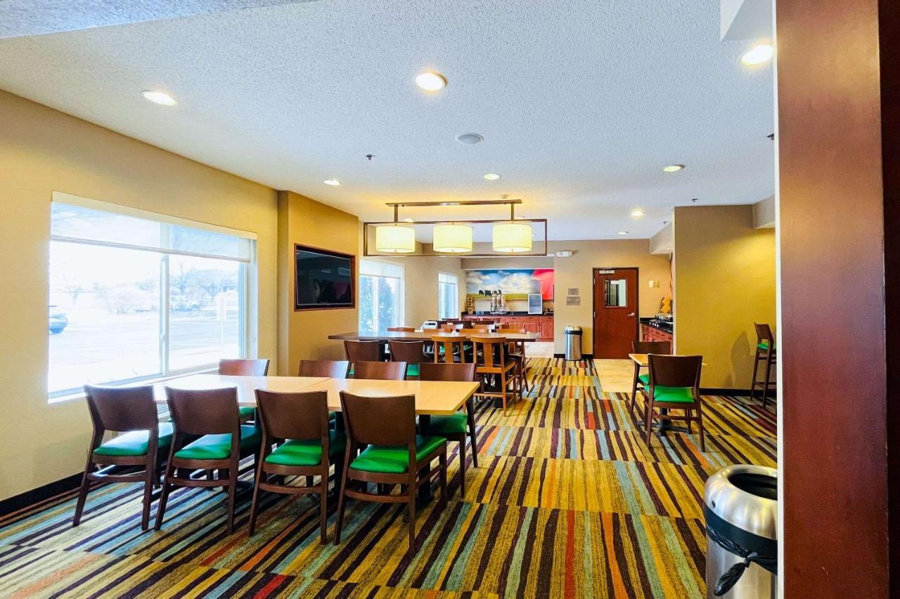 Comfort Inn & Suites Olathe - Kansas City ภายนอก รูปภาพ